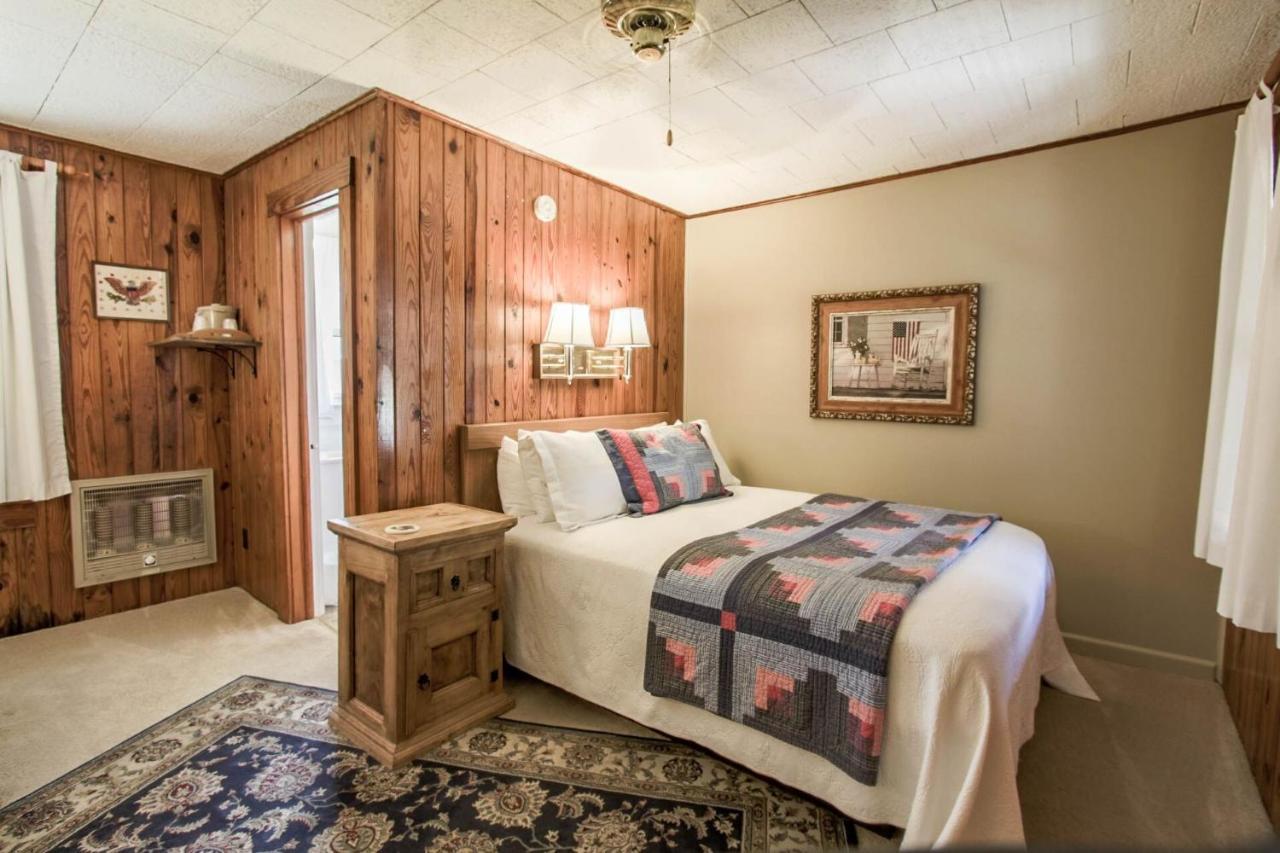 Mountainaire Inn And Log Cabins 布洛英罗克山 外观 照片
