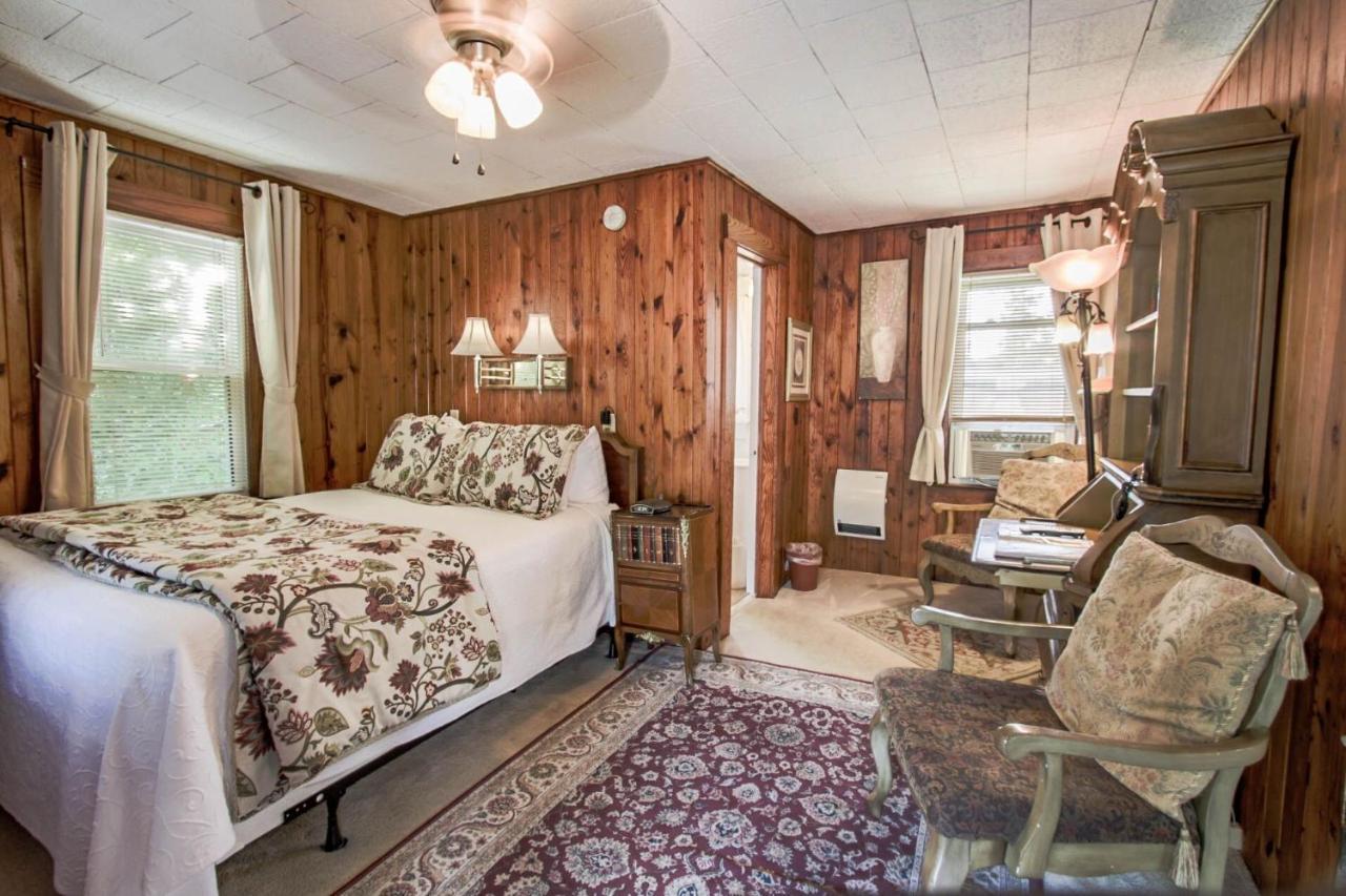 Mountainaire Inn And Log Cabins 布洛英罗克山 外观 照片
