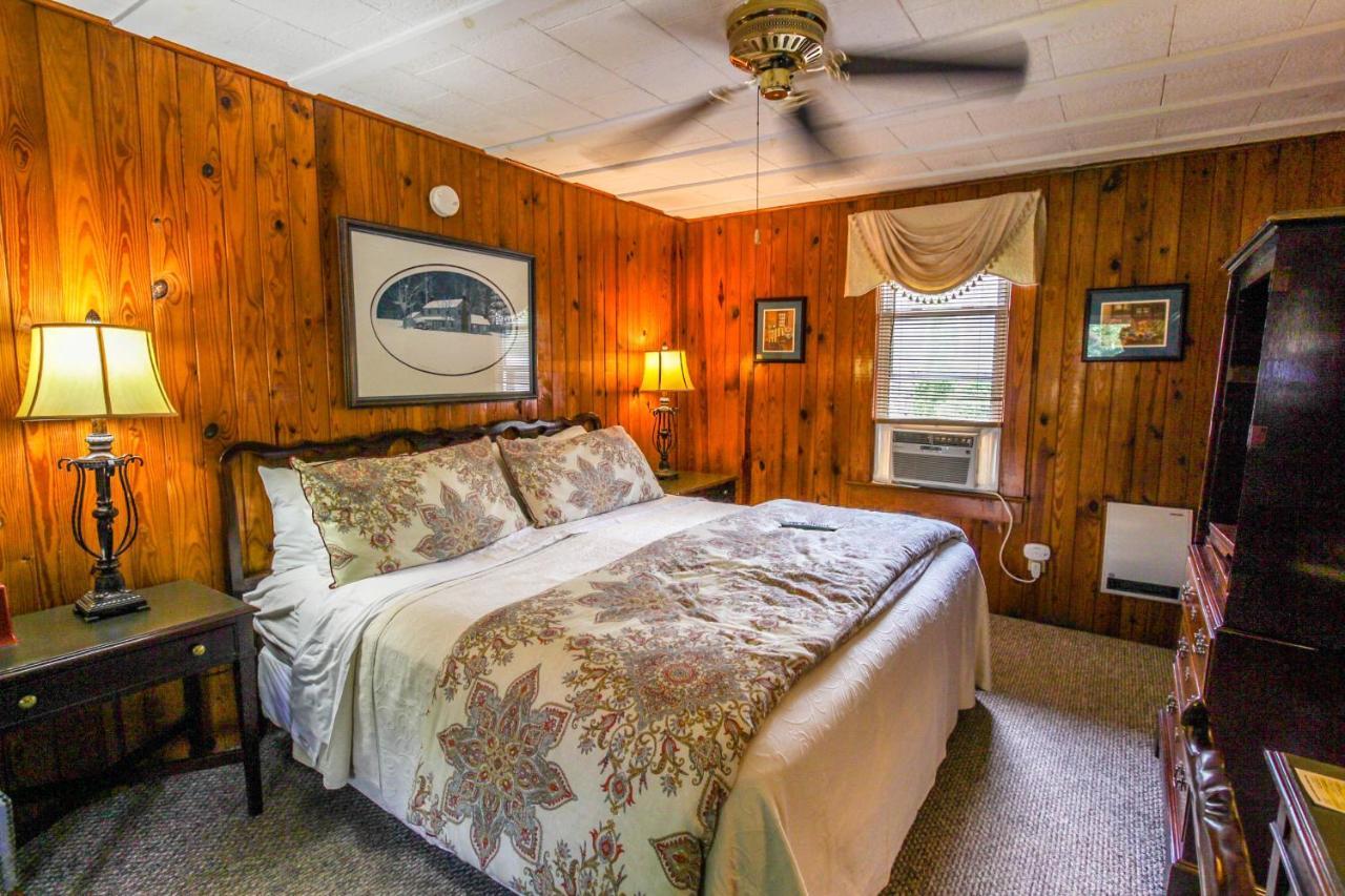 Mountainaire Inn And Log Cabins 布洛英罗克山 外观 照片
