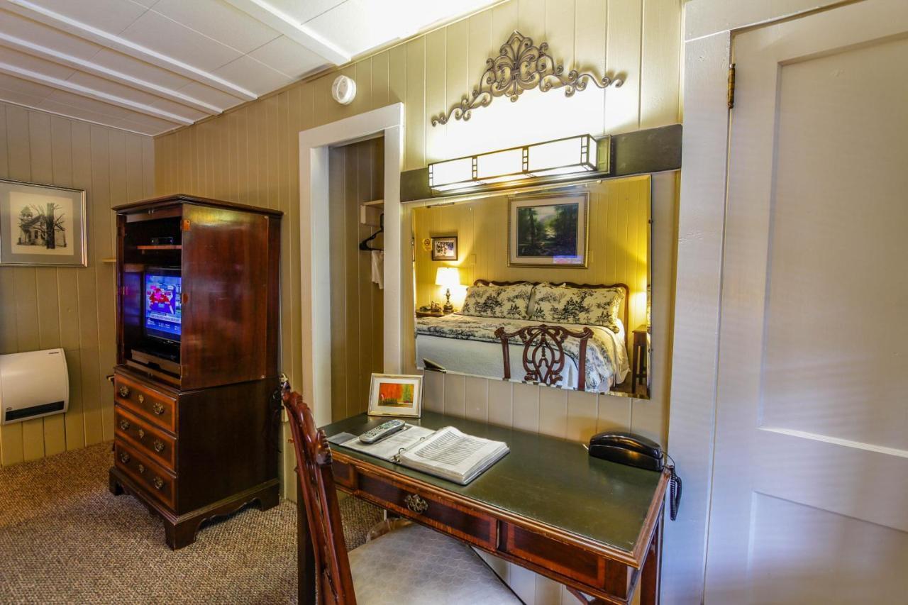 Mountainaire Inn And Log Cabins 布洛英罗克山 外观 照片