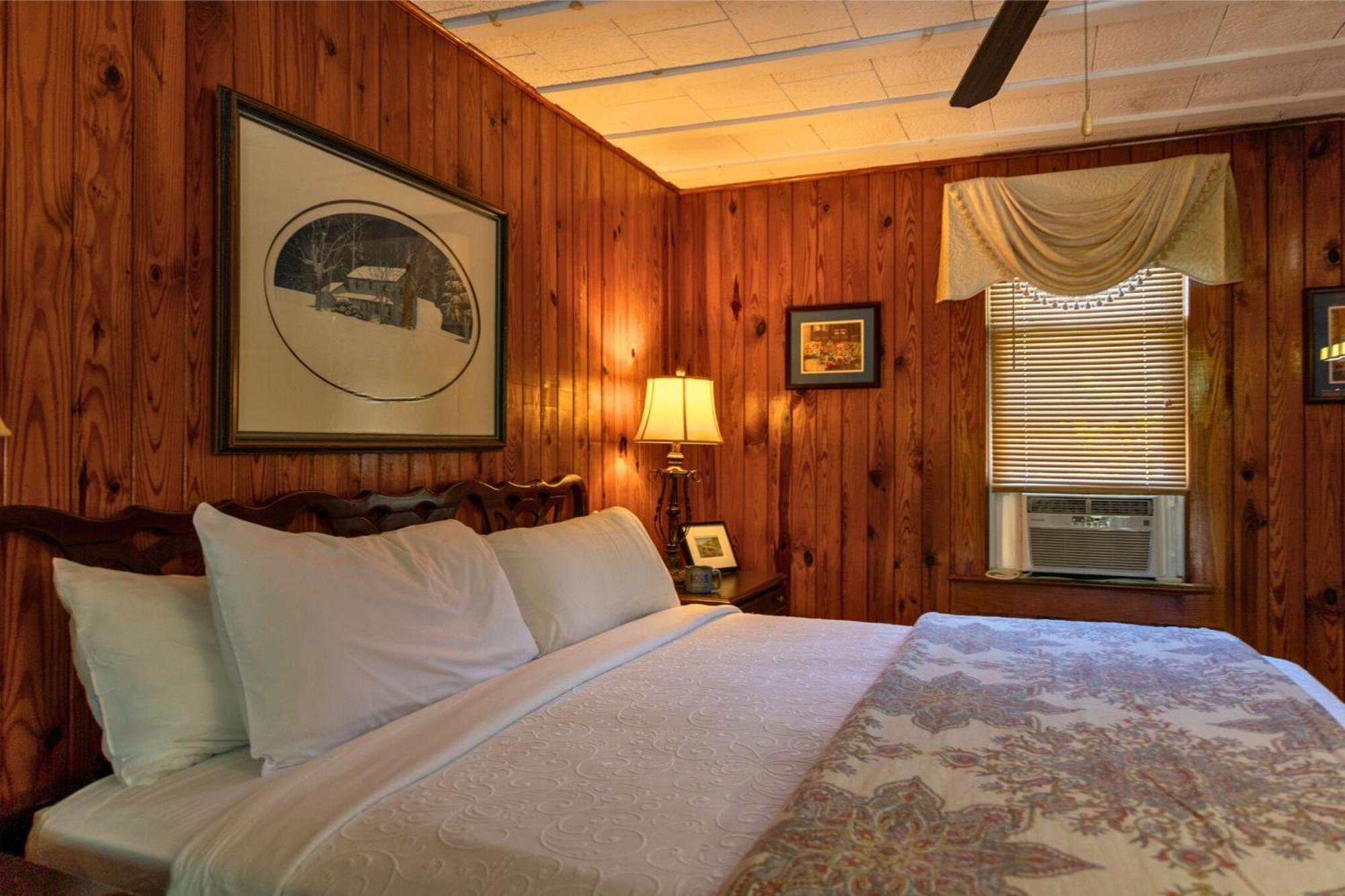 Mountainaire Inn And Log Cabins 布洛英罗克山 外观 照片