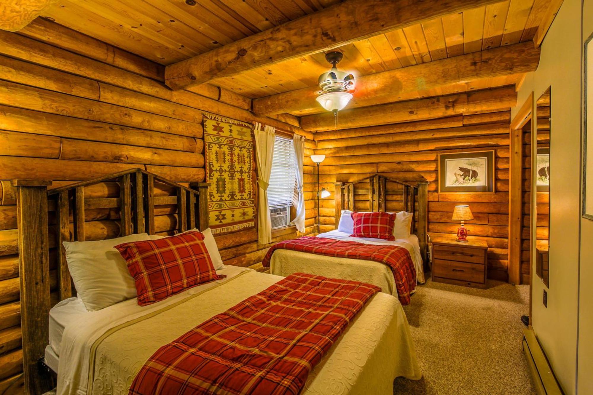 Mountainaire Inn And Log Cabins 布洛英罗克山 外观 照片